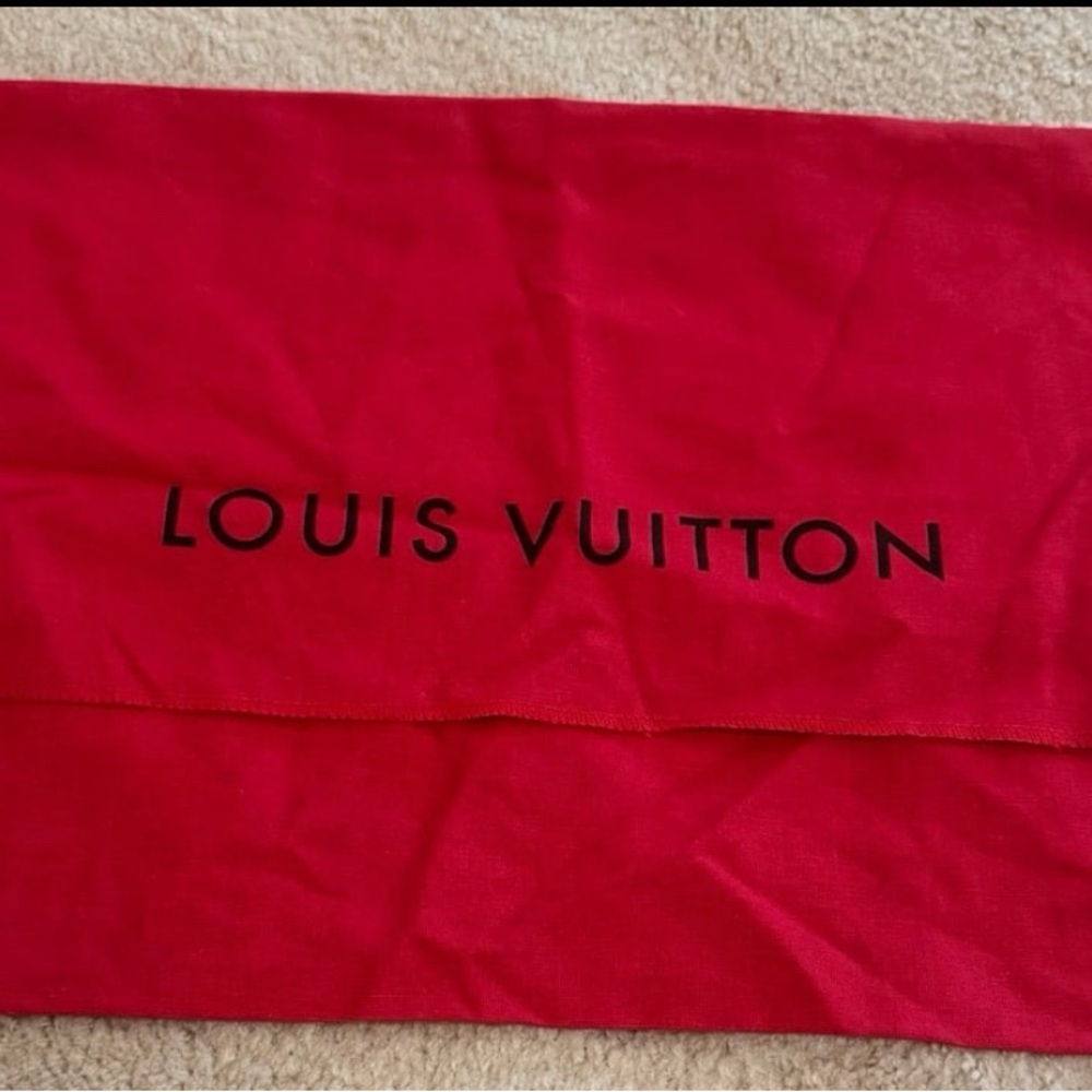 Pre-Loved Authentic Rare Murakami
Cerises Dust Bag